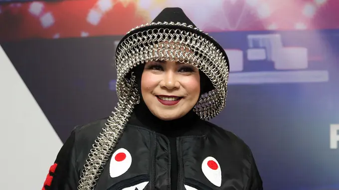 [Bintang] Melly Goeslaw