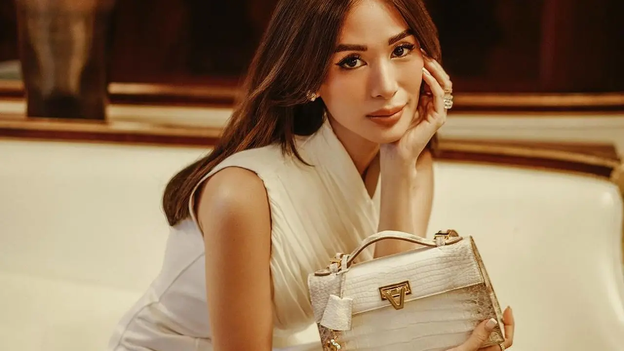 Vone World Luncurkan Koleksi Tas Eksklusif Hasil Kolaborasi dengan Heart Evangelista, Dilengkapi Bag Charm Manis!