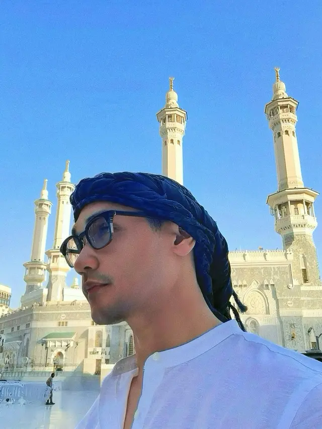 Deretan Artis Indonesia Kini Menyandang Gelar Haji (Instagram/afgan_)