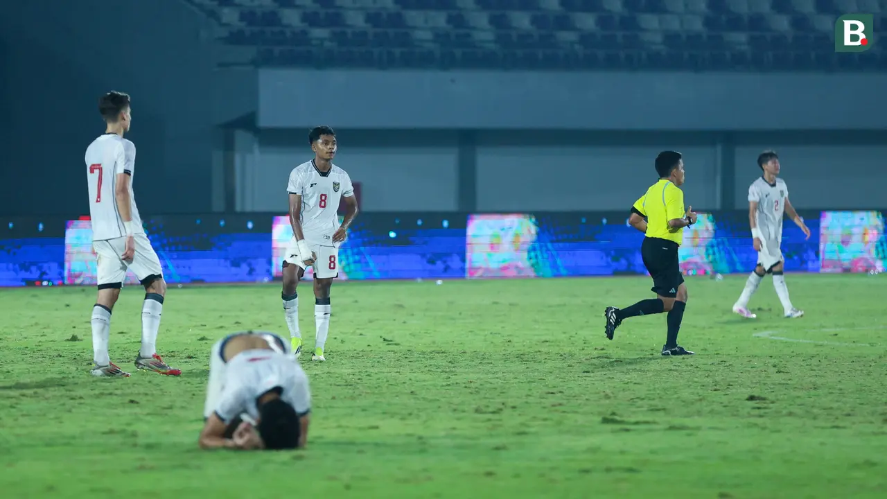Foto: Wajah Lesu dan Kecewa Skuad Timnas Indonesia U-17 Setelah Dipermalukan China