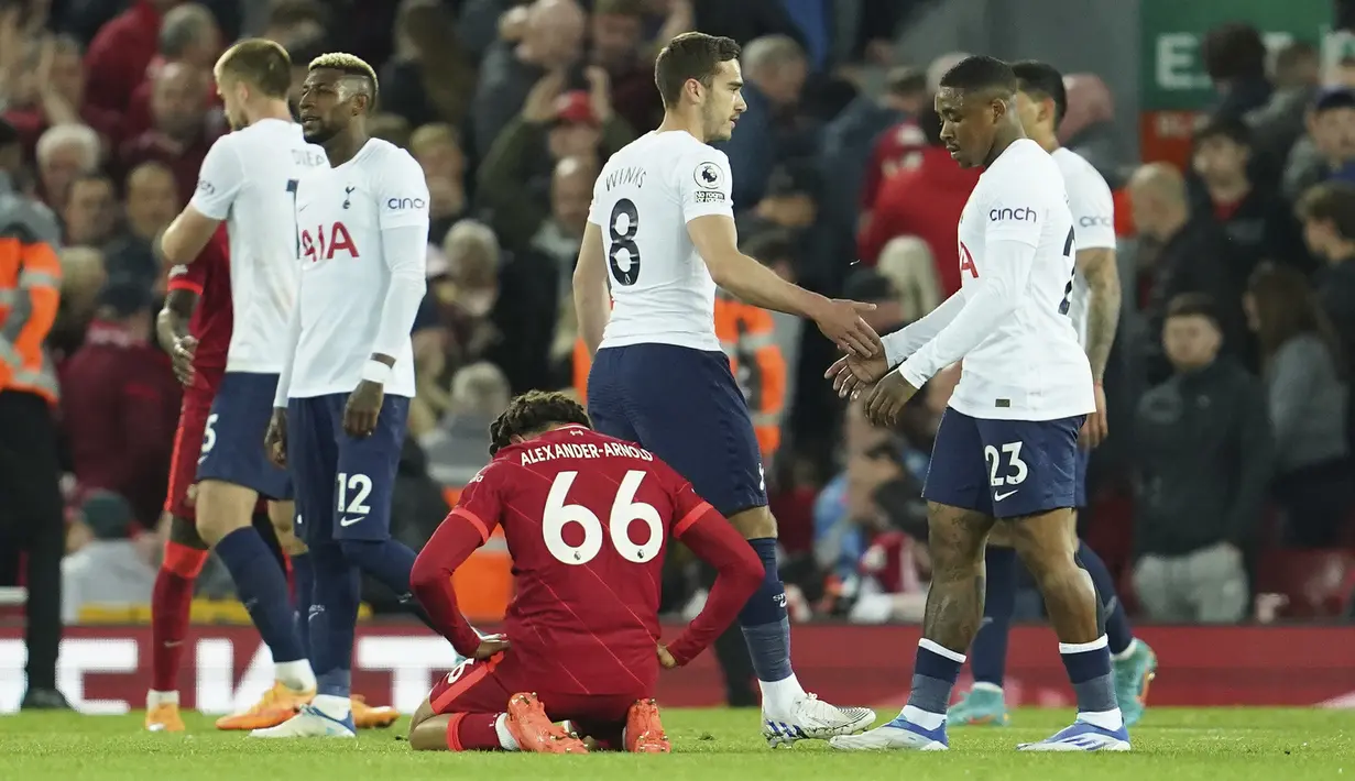<p>Hingga laga berakhir skor 1-1 tetap bertahan. (AP/Jon Super)</p>