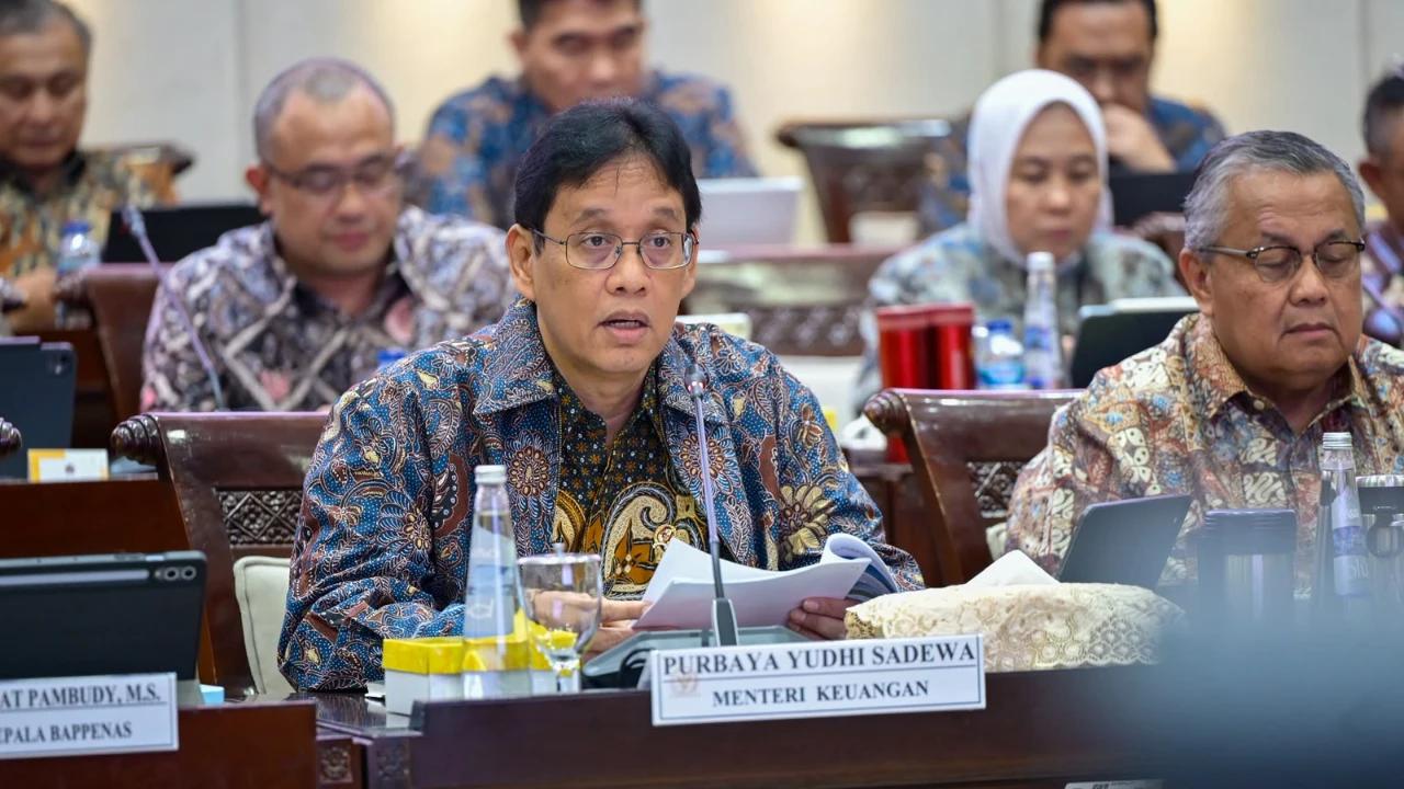 Menkeu Purbaya Sebut Thrifting Sebagai Sampah, Importir Ilegal Bakal Ditindak Tegas