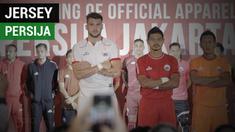 Berita video komentar pilihan 3 The Jak soal warna jersey Persija Jakarta. Warna apa yang mereka pilih, merah atau oranye?
