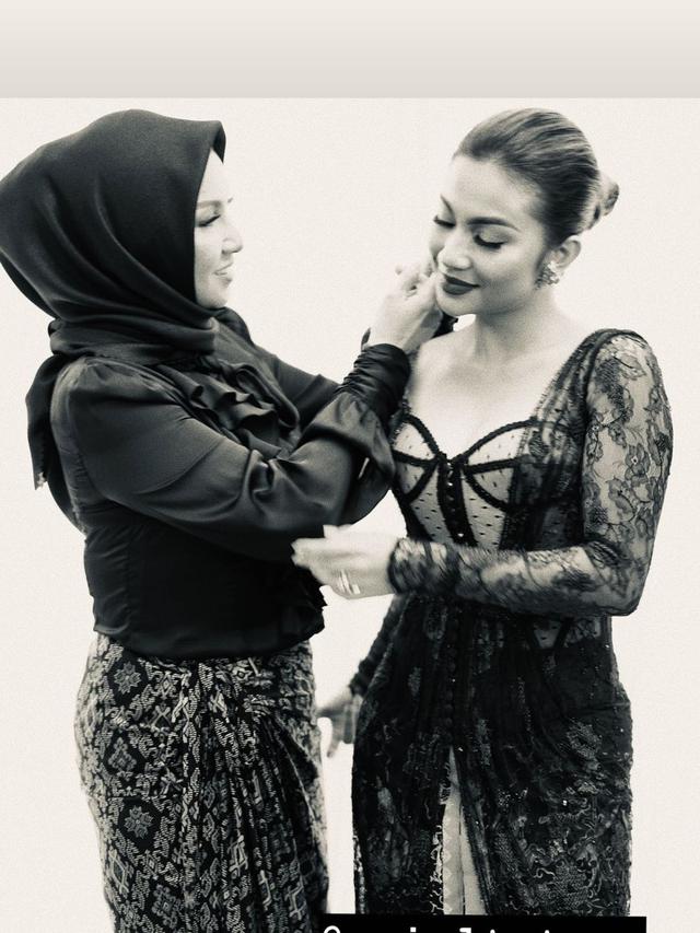 7 Potret Terbaru Ariel Tatum Berkebaya, Dikabarkan Sudah Lamaran