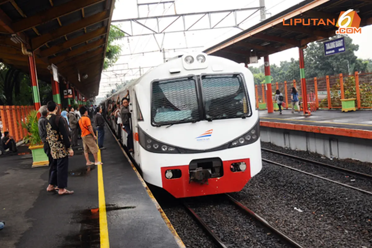 krl-kereta-2-130625-b.jpg