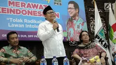 Ketum PKB, Muhaimin Iskandar memberi sambutan saat membuka diskusi di DPP PKB, Jakarta, Minggu (23/7). Diskusi bertemakan "Merawat Keindonesiaan Tolak Radikalisme, Lawan Intoleransi" sekaligus rangkaian Harlah ke-19 PKB. (Liputan6.com/Faizal Fanani)