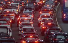 Usai Macet Panjang Akibat Demo Buruh, Lalu Lintas Tol Cipularang KM 117 Kembali Lancar