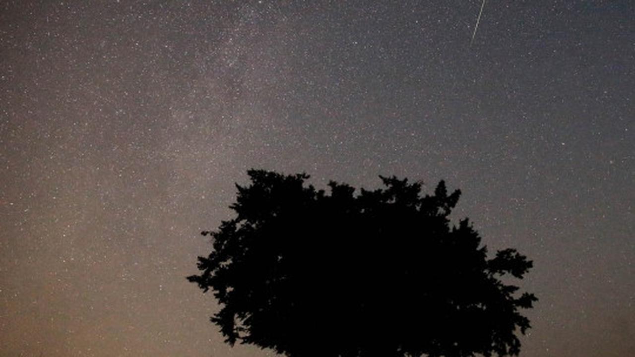 Menyaksikan keindahan fenomena hujan meteor Perseid