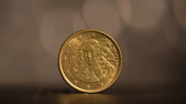 Mimpi Mendapat Uang Logam Kuno