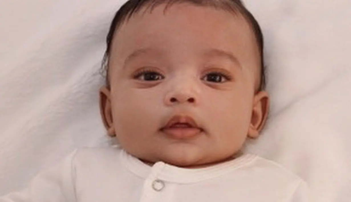 "Chi dan Stormi hanya terpaut usia 2 minggu. Dan kemudian True hanya beberapa bulan. Jadi, ini akan sangat menyenangkan!" tambah Kim. (instagram/kimkardashian)