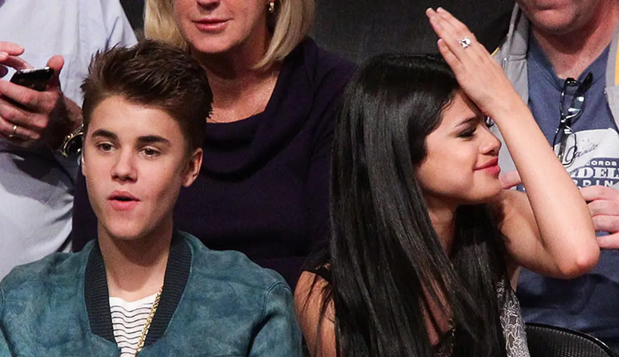 Di satu sisi lagu itu memberikan harapan karena membuktikan seberapa besar cinta Selena Gomez untuknya. (Clevver)