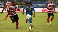 Duel Persib vs Madura United di Stadion Batakan, Balikpapan, Selasa (9/10/2018). (Bola.com/Aditya Wany)