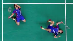  Ekspresi pemain Korea Selatan, Kim Ki-Jung dan Kim Sa-Rang, setelah mengalahkan pasangan Denmark dalam penyisihan grup bulutangkis Olimpiade Rio 2016 di Riocentro Pavilion 4, Rio de Janeiro, Brasil, (13/8/2016). (Reuters/Marcelo Del Pozo)