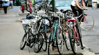 Pemerintah kota Toronto melakukan razia pembersihan sepeda-sepeda tidak bertuan yang bertebaran di tempat umum.