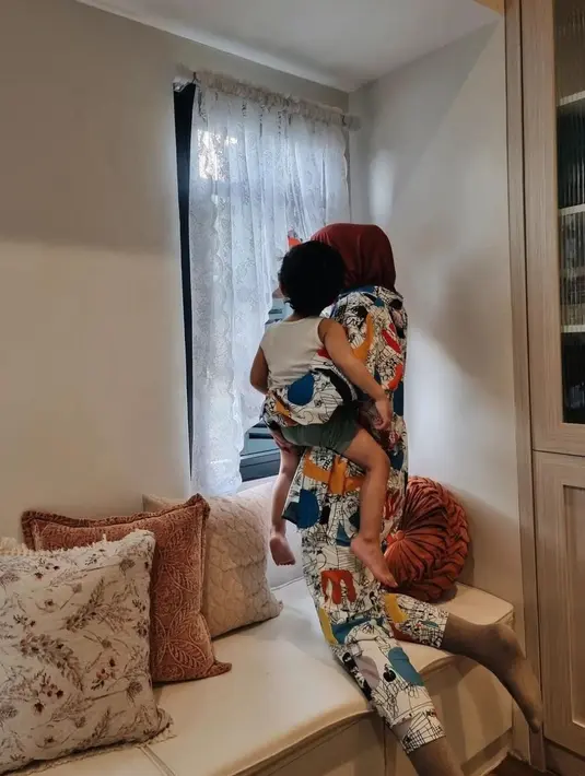 Sebelumnya Arya Saloka disebut baper (bawa perasaan) dengan lawan mainnya, Amanda Manopo. [instagram/anneofficial1990]