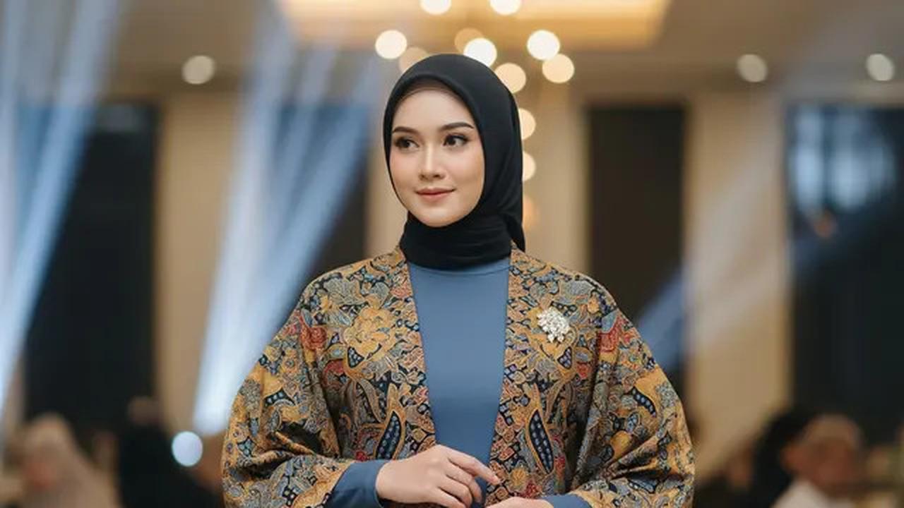 7 Model Atasan Batik Hijab Modern 2025 untuk Tampil Stylish di Berbagai Acara