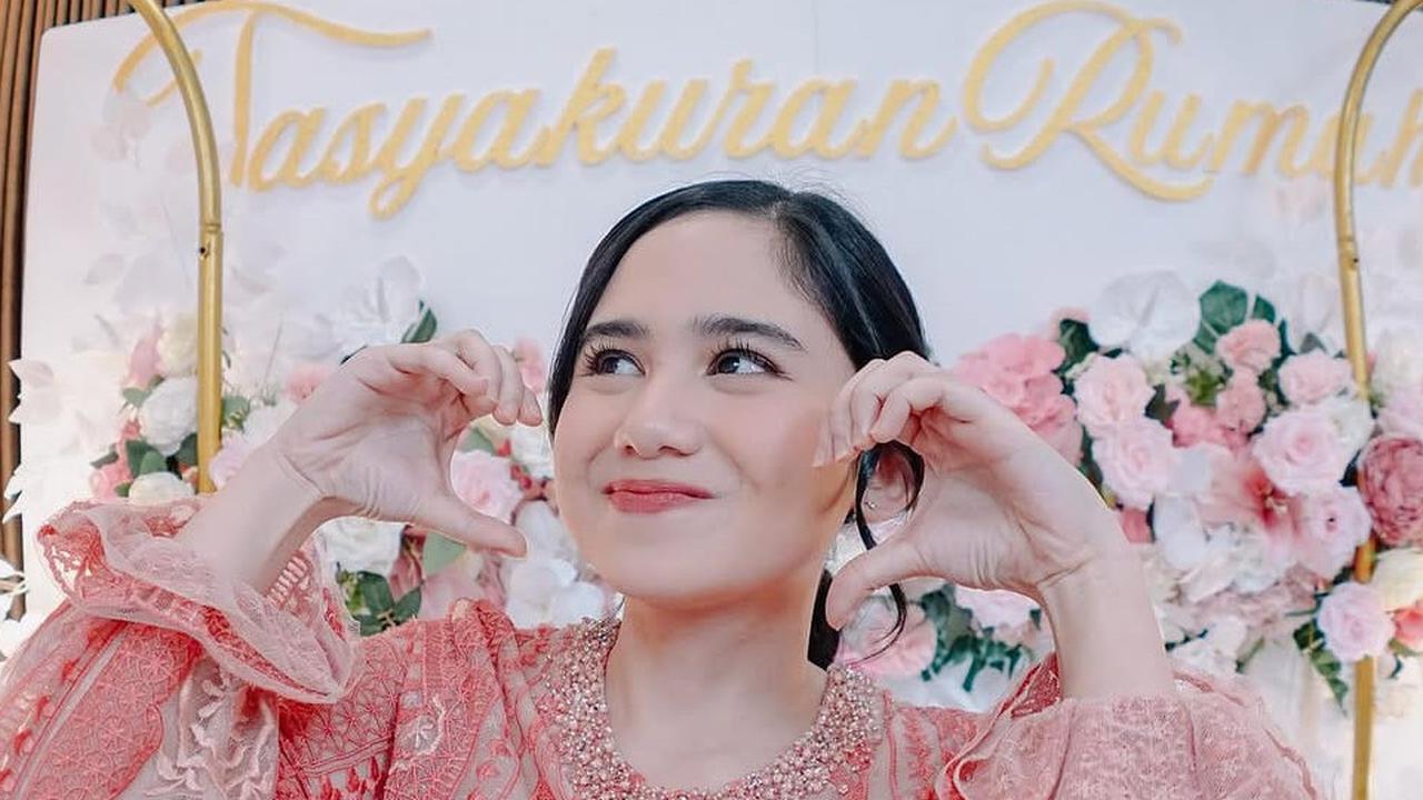 Potret Cantik Tissa Biani di Acara Tasyakuran Rumah Baru, Dihadiri Keluarga dan Dul Jaelani