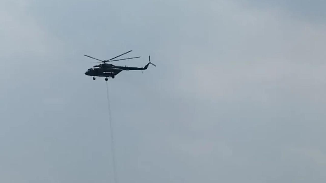 Perjuangan Menjinakkan Api di Lawu, Helikopter 7 Kali Lepaskan Bom Air