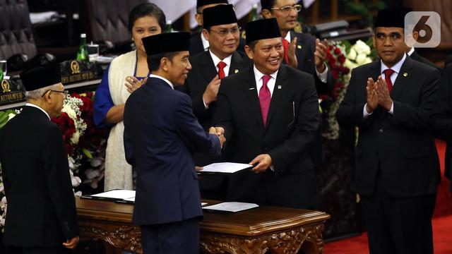 Momen Pelantikan Jokowi-Ma'ruf Amin sebagai Presiden dan Wakil Presiden