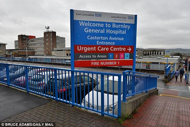 Rumah sakit tempat operasi berlangsung | Photo: Copyright dalymail.co.uk