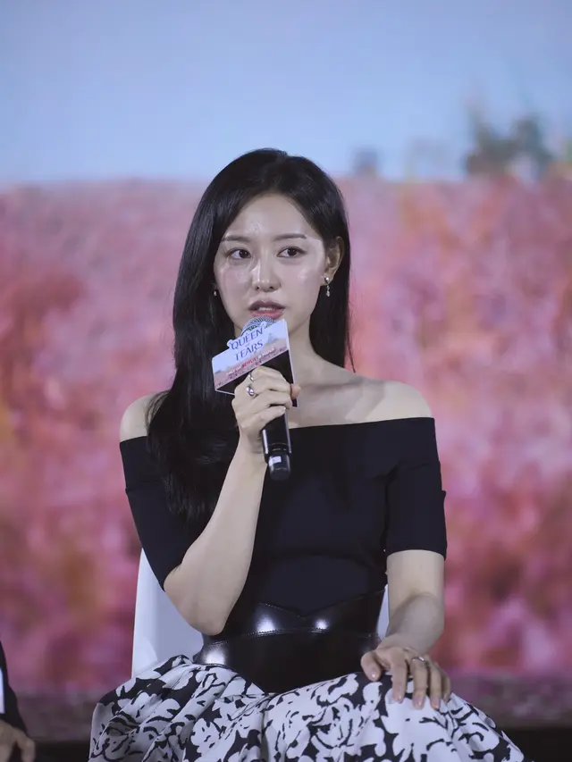 Kim JI Won dalam konferensi pers Queen of Tears Netflix. (Foto: dok. Netflix)