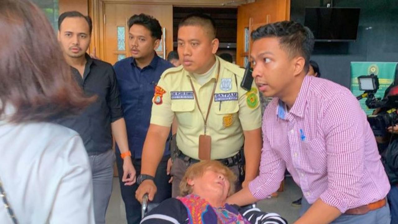 Nangis-Nangis di Sidang Kasus Timah, Ibunda Helena Lim Dikeluarkan Hakim dari Ruang Sidang