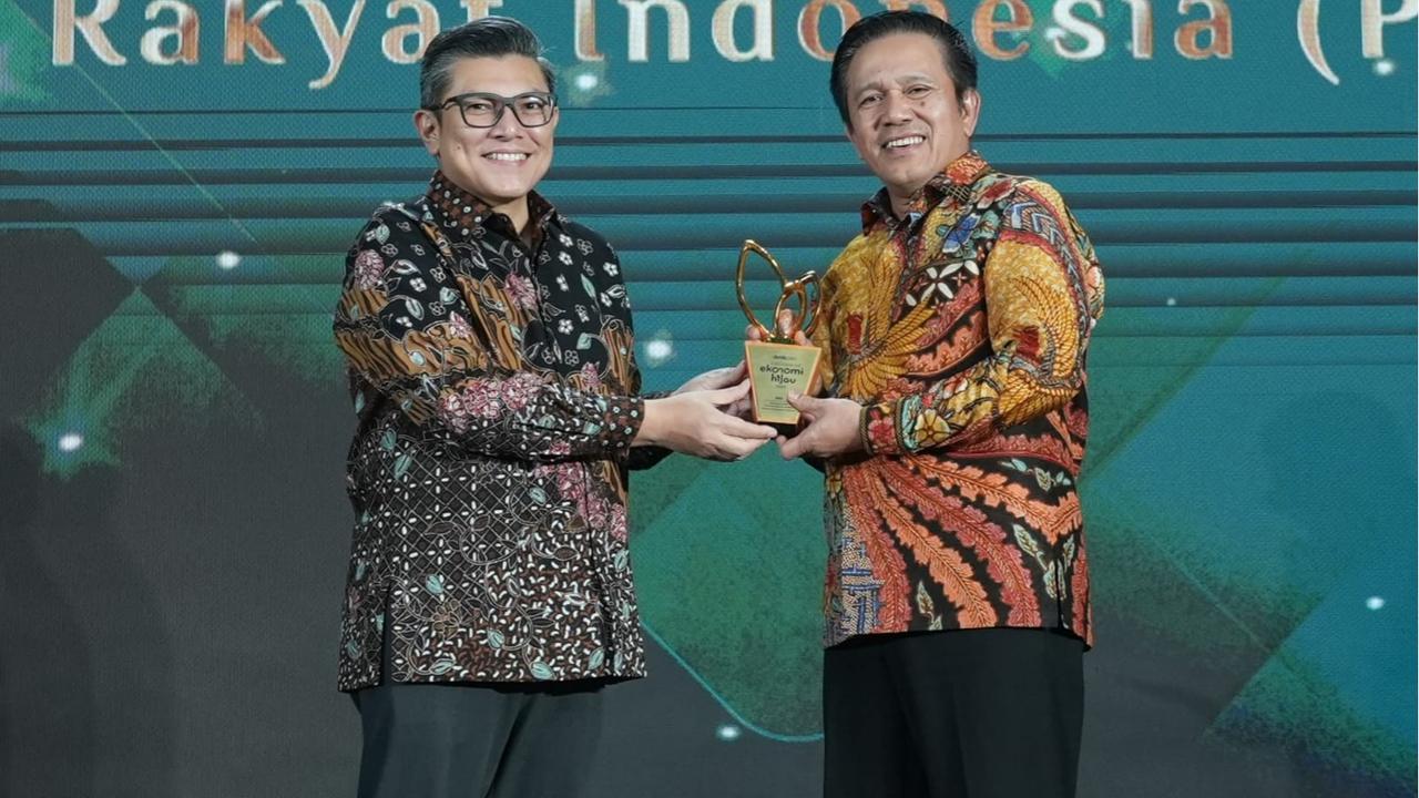 BRI Peroleh Anugerah Ekonomi Hijau atas Pemberdayaan UMKM