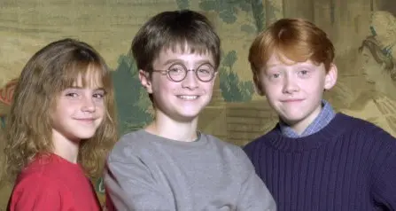 3 sekawan: Harrry Potter, Ron Weasley, dan Hermione Granger