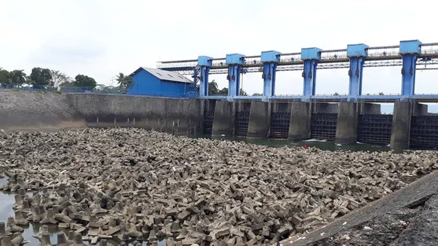 Debit Bendungan Menganti, Sungai Citanduy, Jawa Barat, menurun menyusul kemarau panjang 2019. (Foto: Liputan6.com/Muhamad Ridlo)