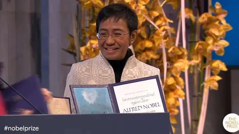 Jurnalis Filipina, Maria Ressa, terima Nobel Perdamaian 2021.
