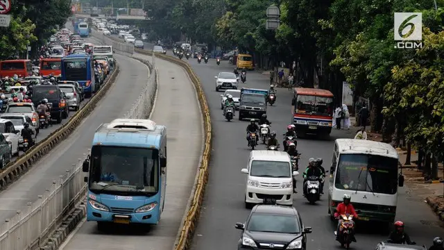 Gubernur DKI Jakarta Djarot Saiful Hidayat mengatakan, pihaknya akan terus mendorong Metromini dan Kopaja  menjadi Minitrans