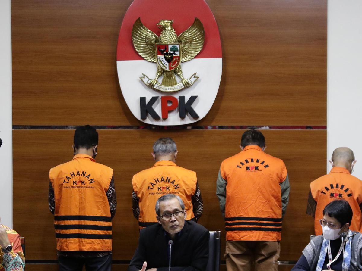 KPK Tahan Eks Wali Kota Yogyakarta dan 3 Tersangka Lain Terkait Kasus Suap IMB - News Liputan6.com