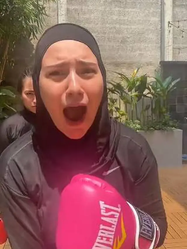 6 Potret Nathalie Holscher dan Irish Bella Seru Latihan Boxing Ini Tuai Sorotan
