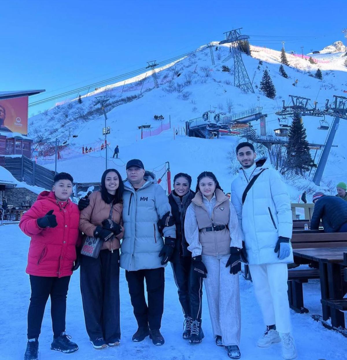 Liburan Romantis Kris Dayanti dan Raul Lemos di Swiss, Mewah dan Penuh Kehangatan Keluarga