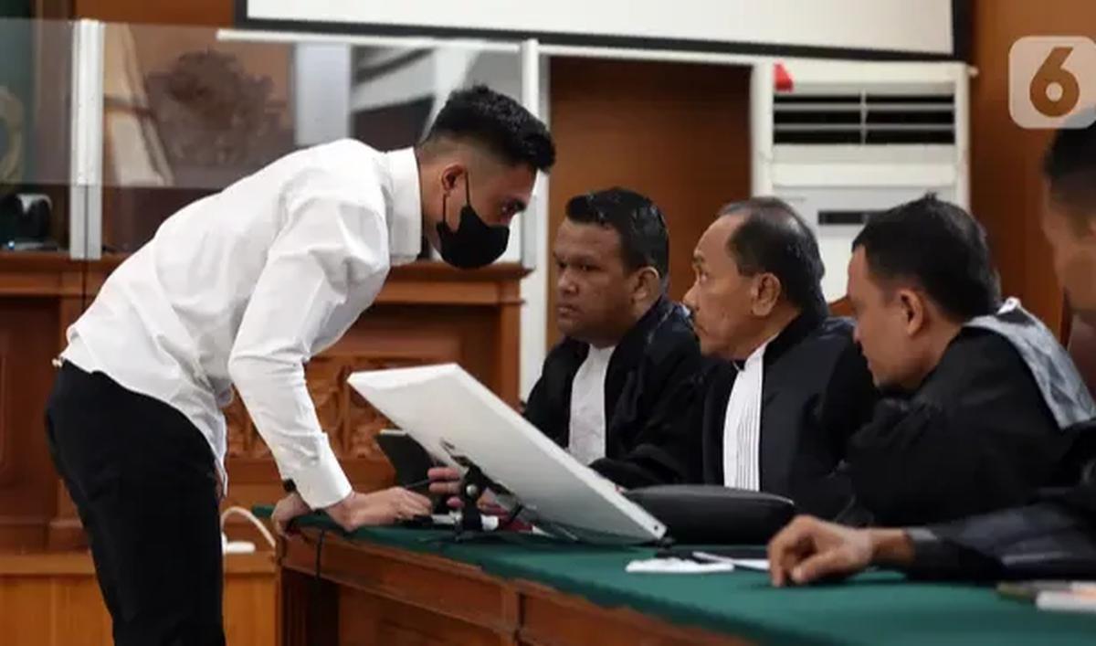 Selain tuntutan penjara, lanjut jaksa, Mario juga diminta membayarkan restitusi senilai Rp 120 miliar atas perbuatan yang membuat David Ozora menderita secara fisik hingga saat ini.&nbsp;