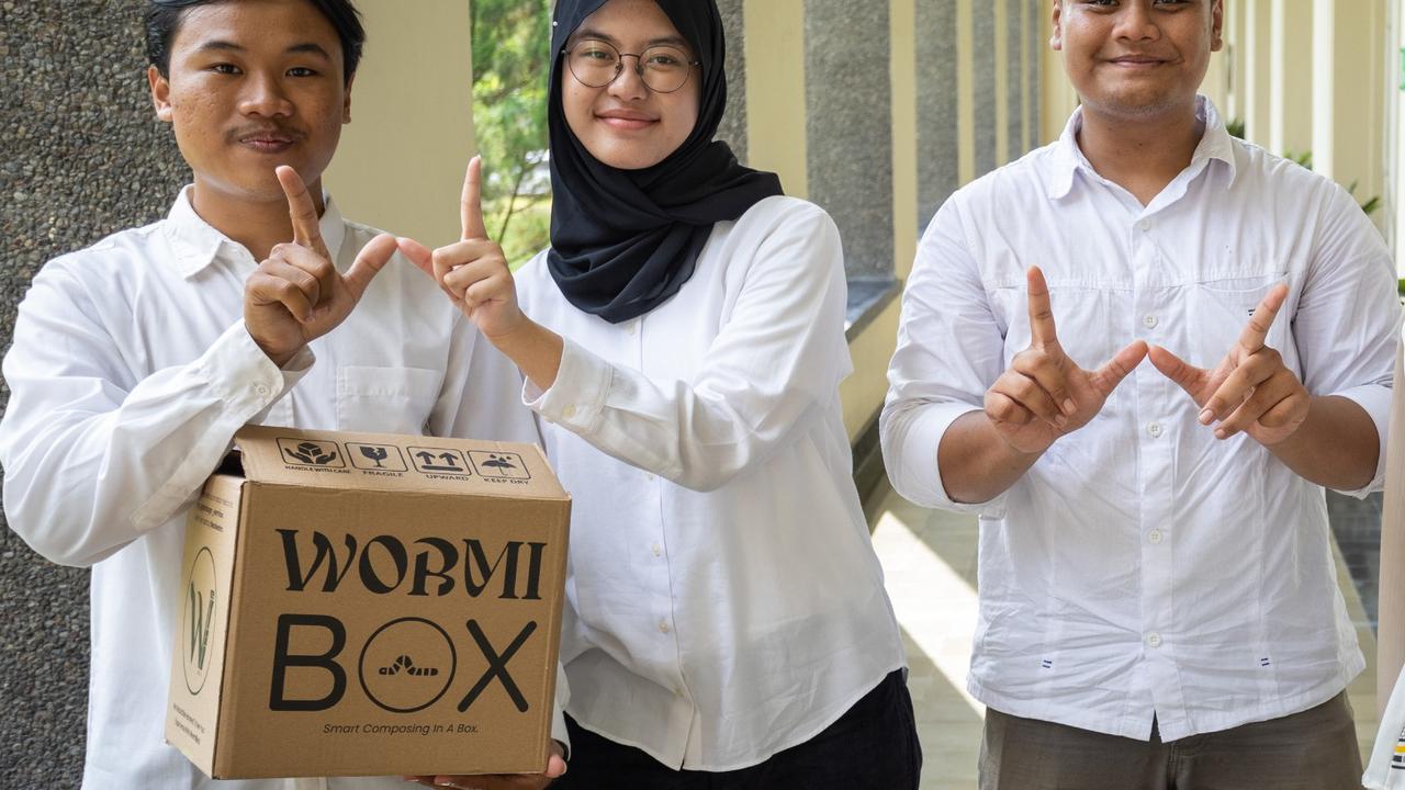 Tim peneliti mahasiswa UGM pembuat WormiBox