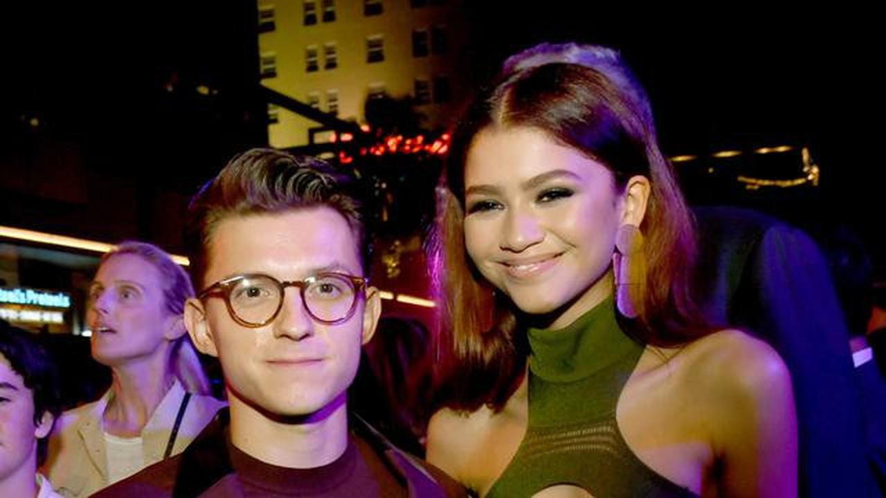 Tetap Misterius, Zendaya Tak Beri Komentar soal Rumor Nikah dengan Tom Holland