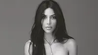 Kim Kardashian saat ini tengah menantikan anak ketiganya. Ia menggunakan rahim ibu pengganti untuk mendapatkan adik dari North West dan Saint West. (instagram/kimkardashian)