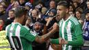 Penyerang Real Betis, Antonio Sanabria, merayakan gol yang dicetaknya ke gawang Real Madrid. Meski mendominasi, Real Madrid sempat tertinggal 0-1 terlebih dahulu pada menit ke-24. (EPA/J.J Guillen)