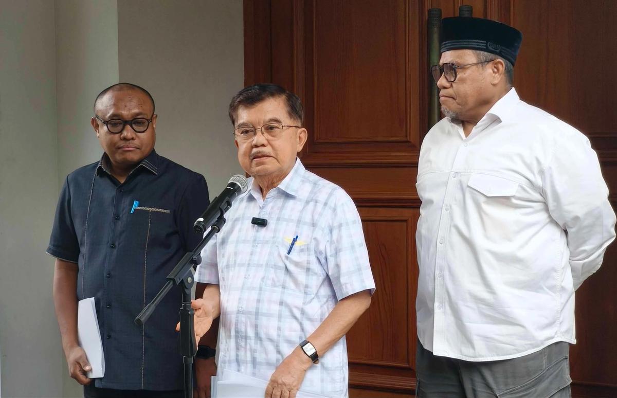 FOTO: Jusuf Kalla Bantah Tuduhan Pendanaan Polemik Ijazah Jokowi