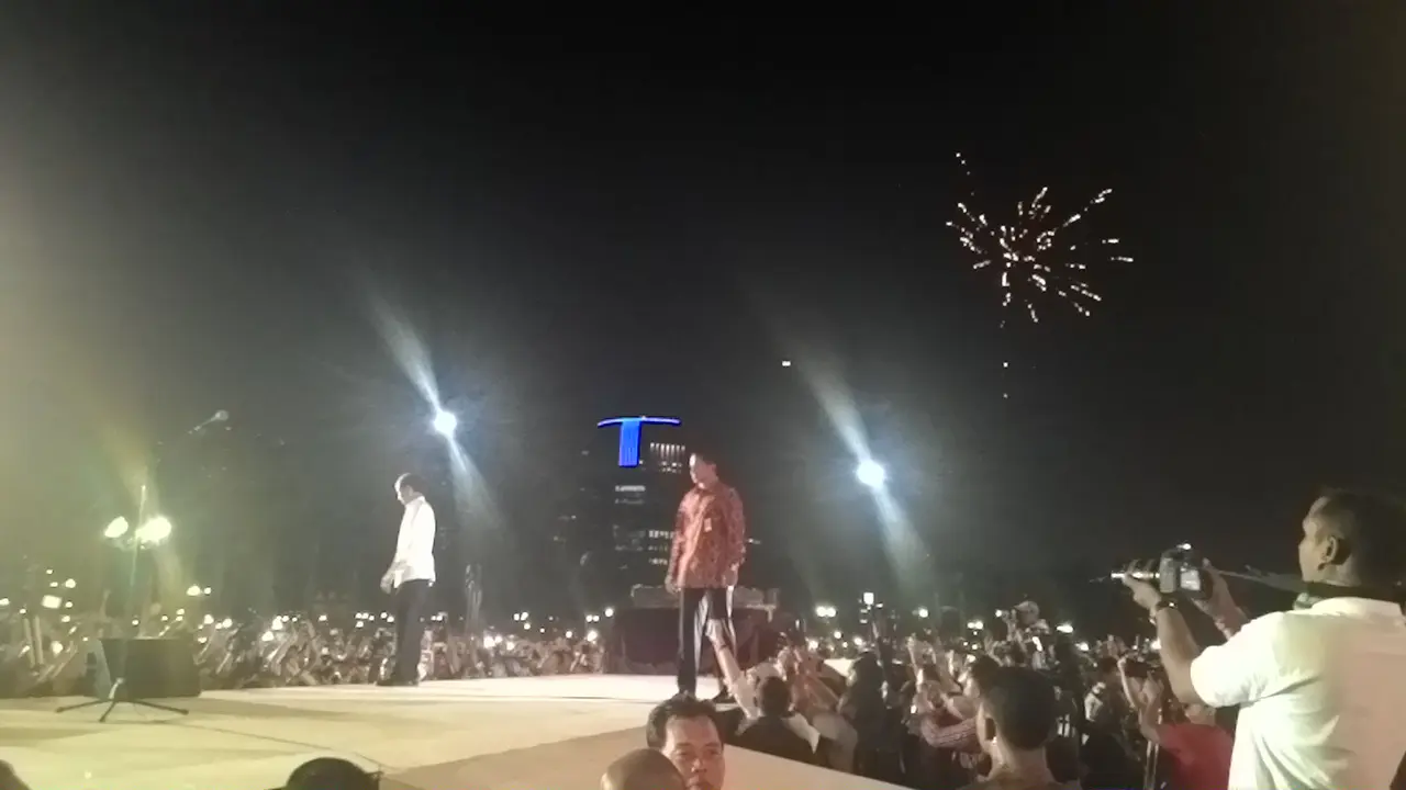 Kembang Api di Monas