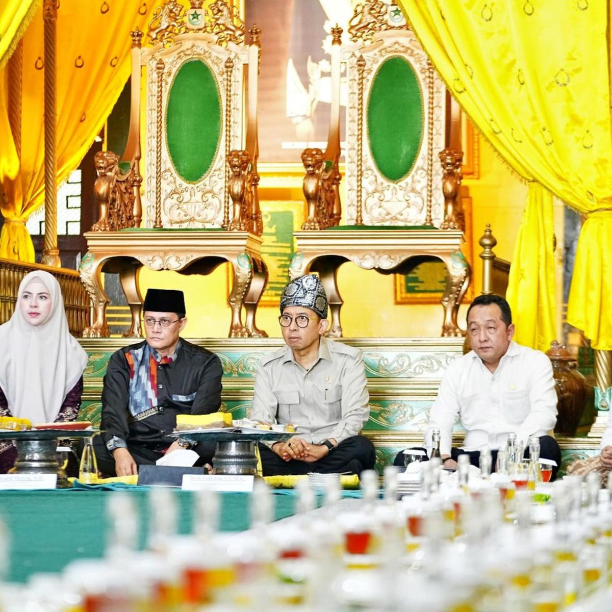 Menbud Fadli Zon di Istana Kadriah Pontianak