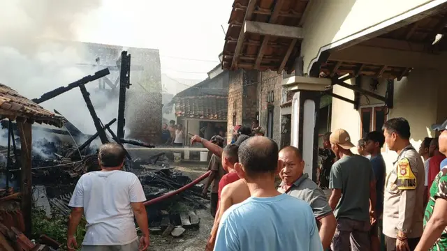 Pria Tewas Terpanggang dalam Kebakaran Rumah di Way Kanan Lampung, Diduga Tertimpa Atap yang Roboh