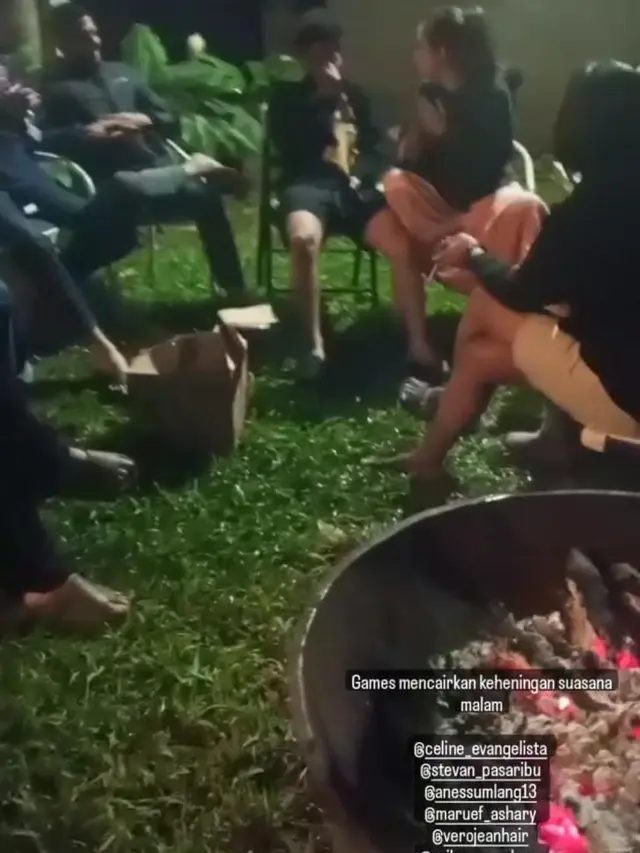 Celine Evangelista jalan bareng Stevan Pasaribu