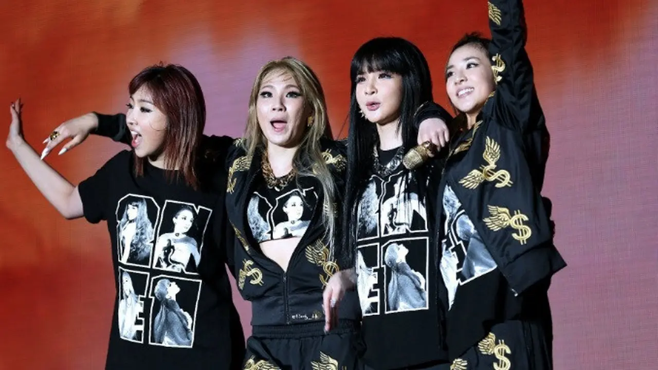 2NE1
