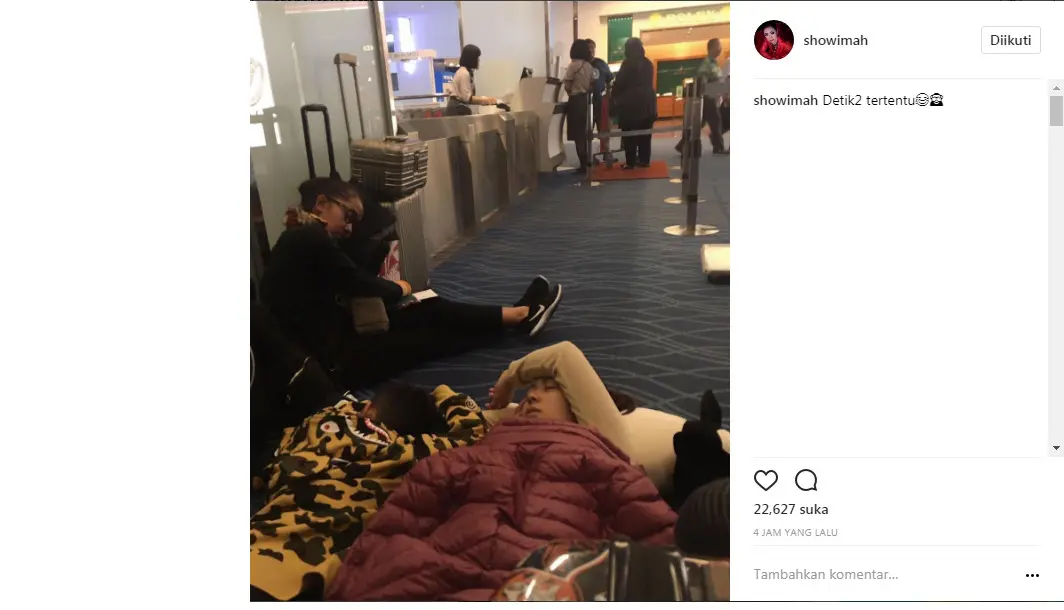 Soimah tidur ngemper di bandara Jepang (Foto:Instagram)