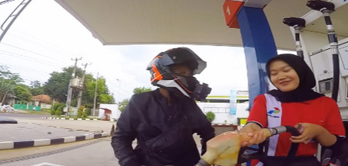Saat Isi Bensin Tak Sengaja Jumpa Mantan Pacar
