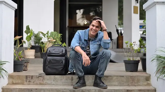 ilustrasi Sah menjadi suami cut syifa di sinetron samudra cinta, berikut potret Mischa Chandrawinata dibalik layar/instagram: @mischach