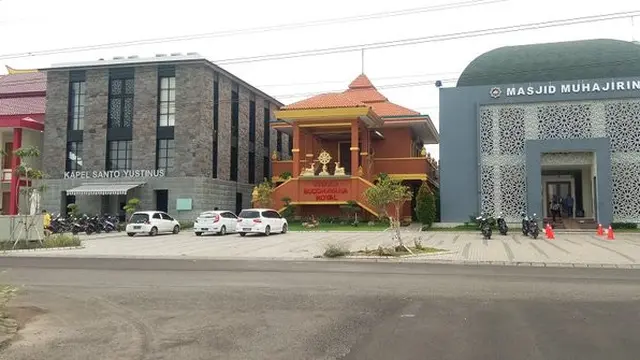 STOK B - Selain Istiqlal - Katedral, 5 Masjid dan Gereja Berdampingan Ini Tunjukkan Indahnya Toleransi
