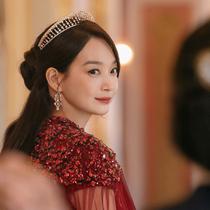 Shin Min Ah dalam drakor The Remarried Empress. (Disney Plus)